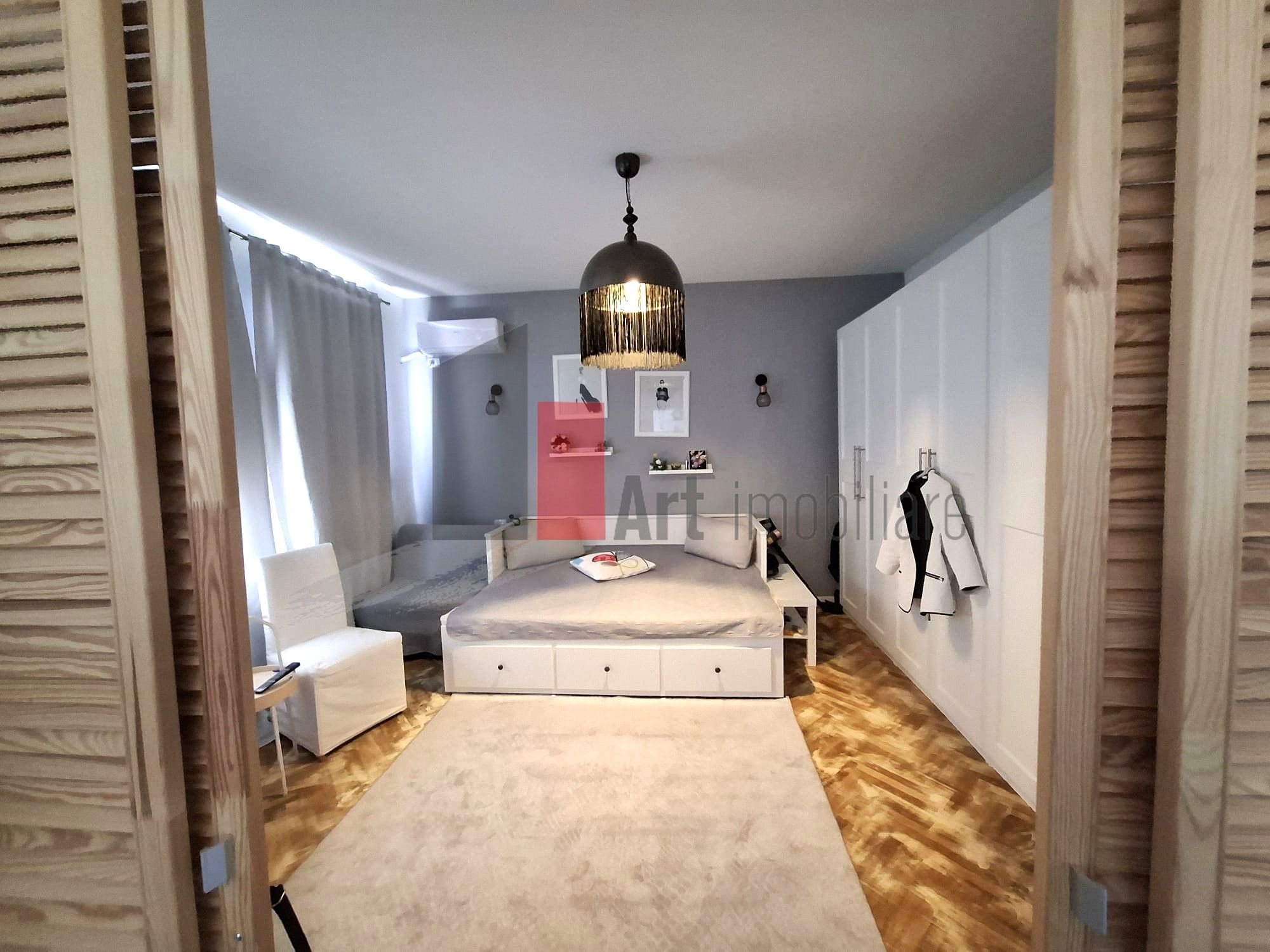 Studio modern, 31 mp,+ 20 mp anexe, zona Parcul Carol-Parlament